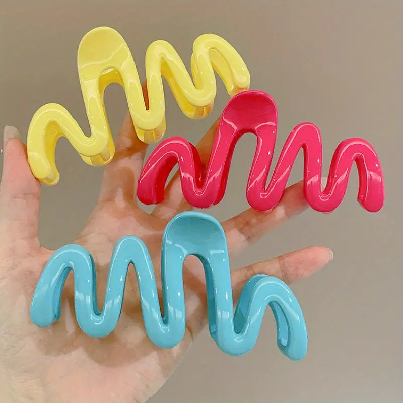 Elegant Wave Line Claw Clips