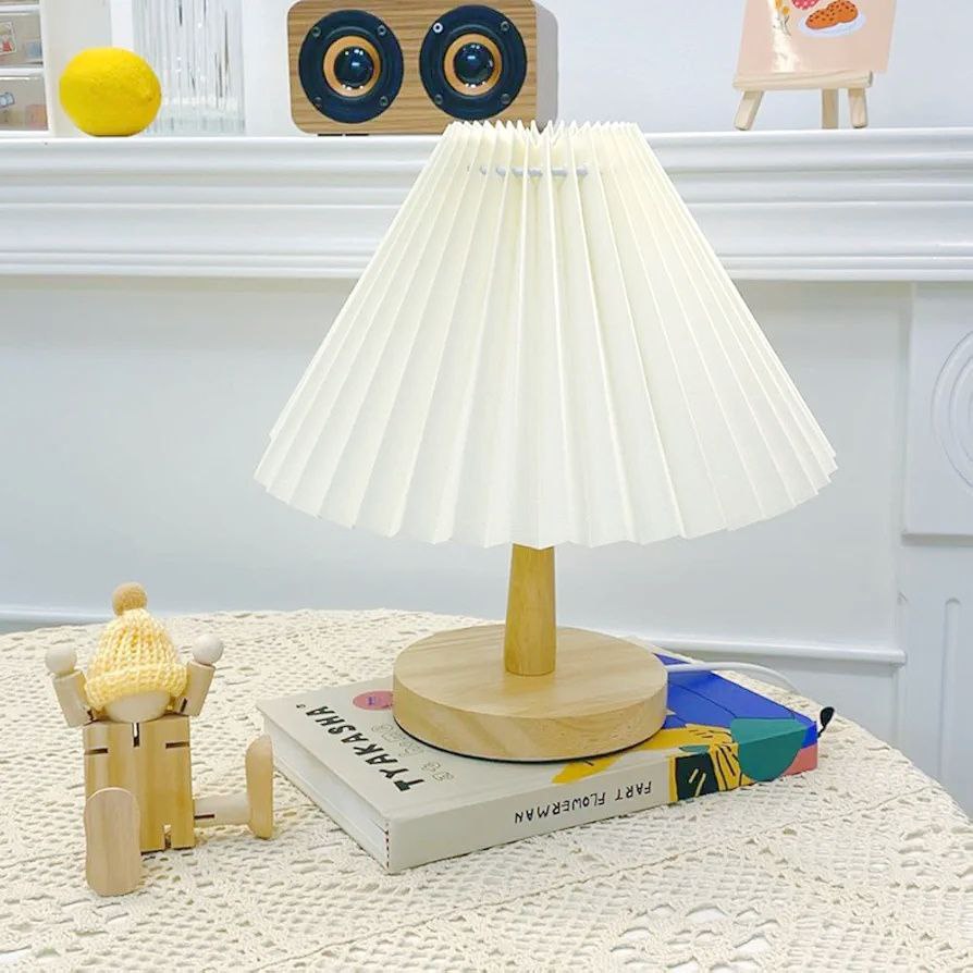 Pleated Lamp with Wood Base - Wired