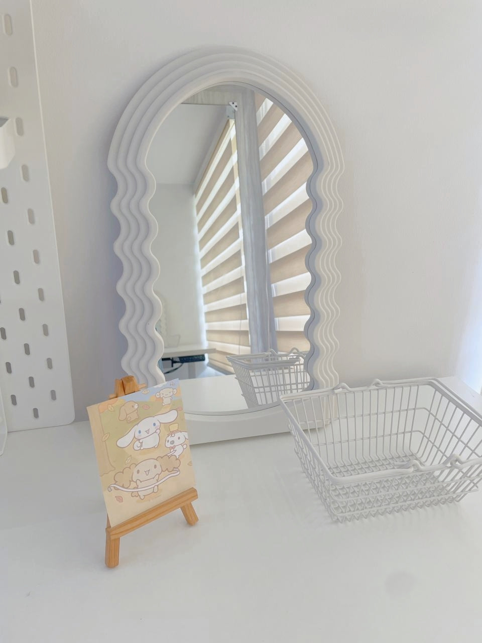 Pinterest Wavy Desk Mirror