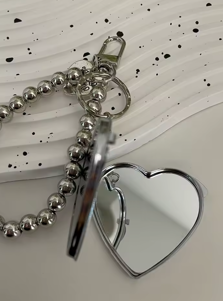 Trendy Heart Shape Mirror Pendant Keychain