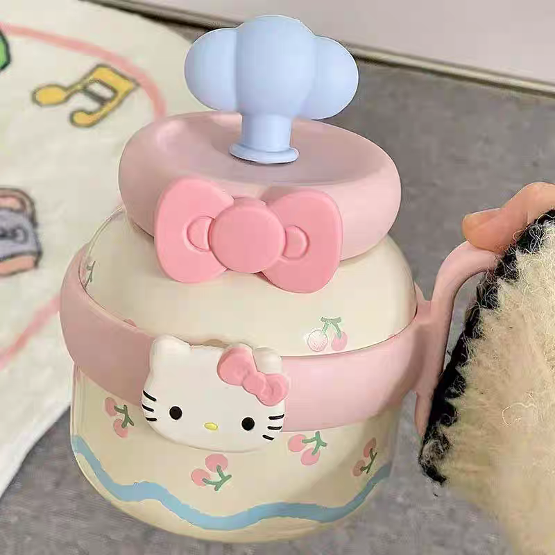 Hello Kitty Large-capacity Insulated tumbler with strainer - Preorder