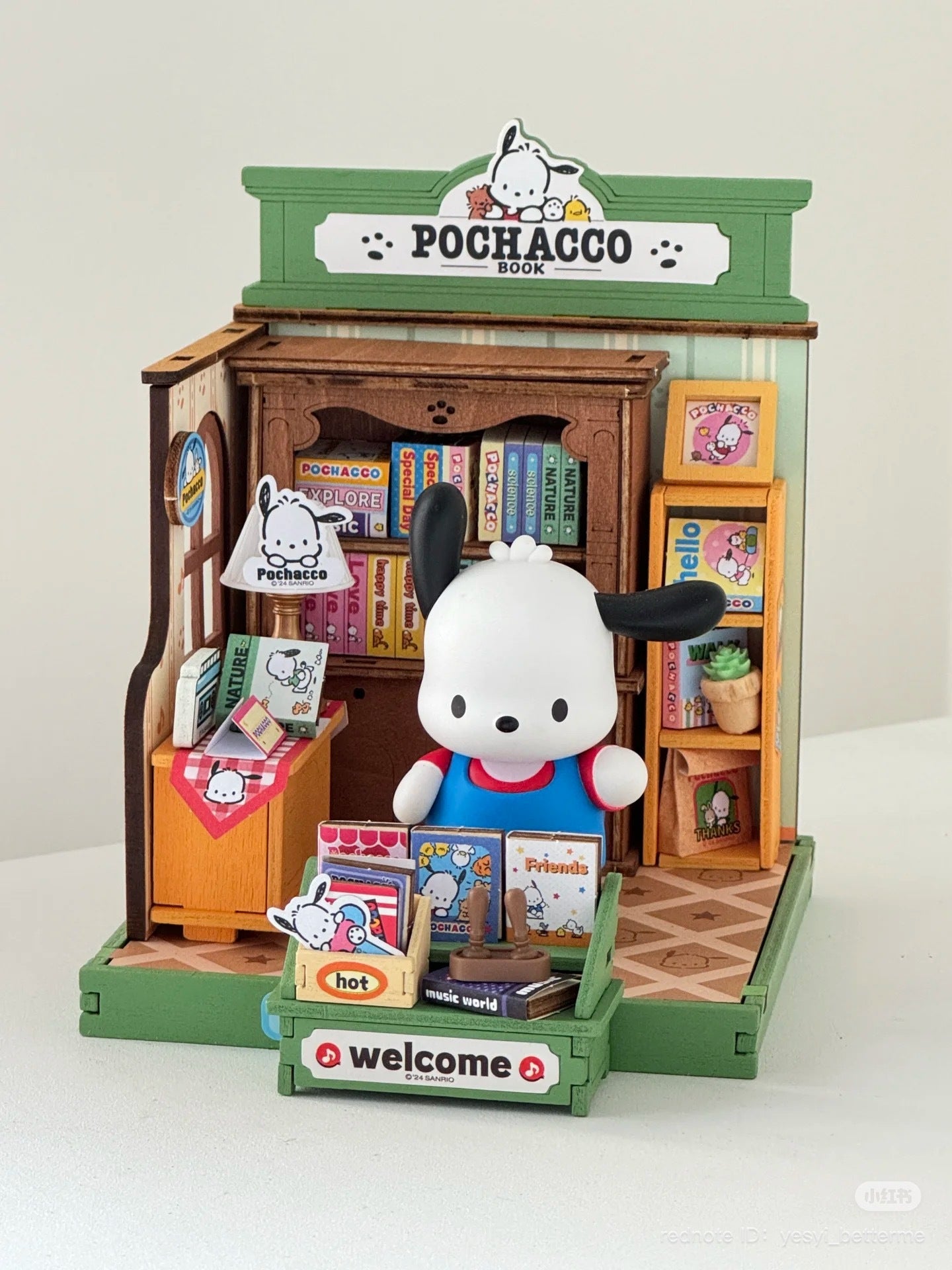 Rolife Sanrio DIY Miniature House Kit
