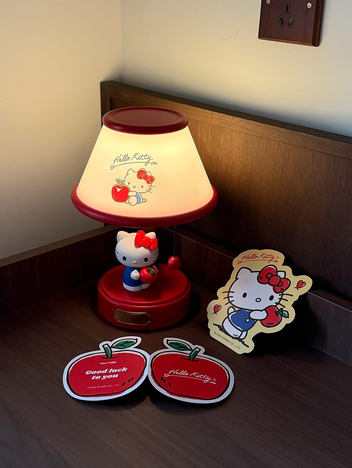 Hello Kitty Lucky Apple Table Lamp