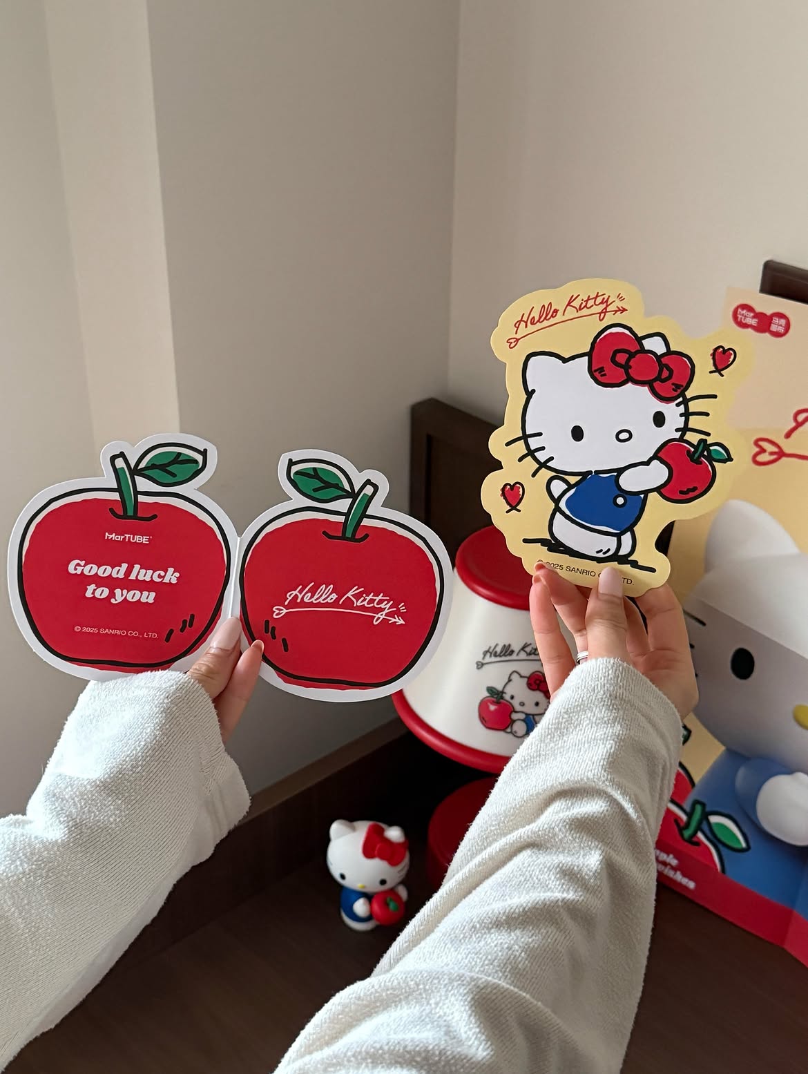 Hello Kitty Lucky Apple Table Lamp