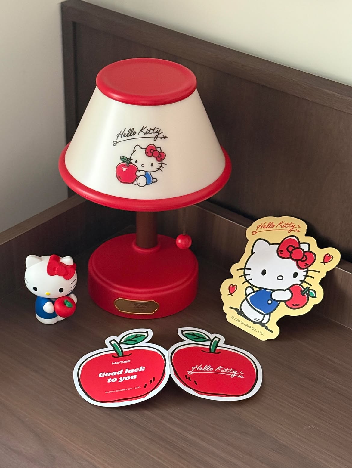 Hello Kitty Lucky Apple Table Lamp