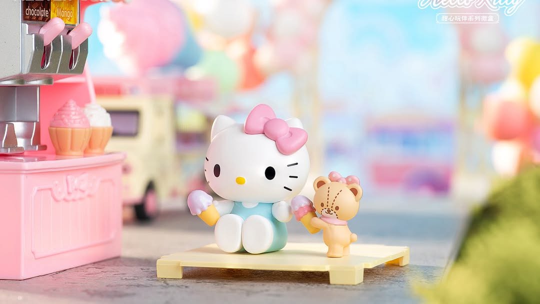 Hello Kitty Sweetheart Playmate Blind Box