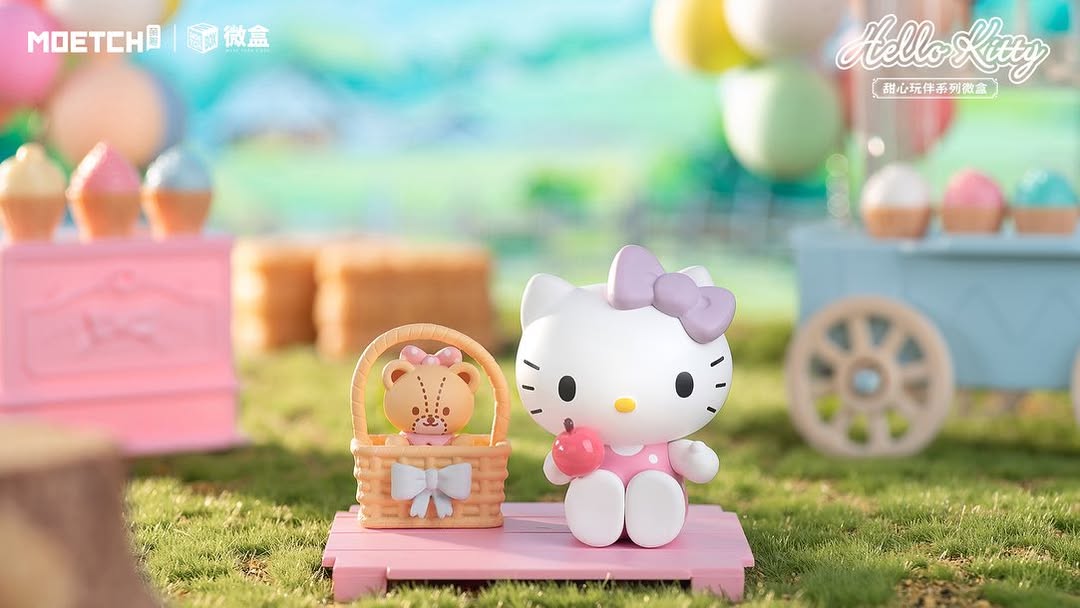 Hello Kitty Sweetheart Playmate Blind Box