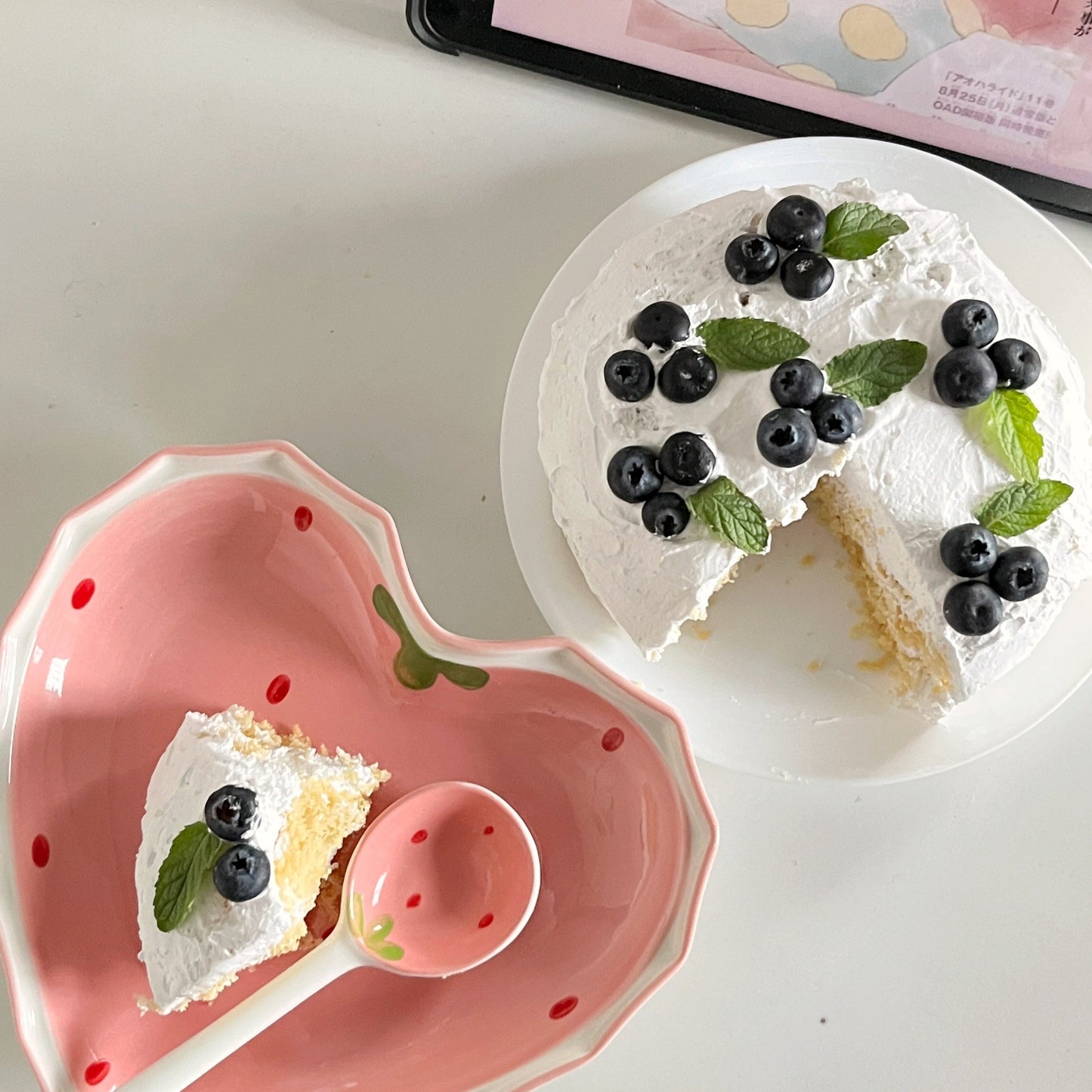 Pinterest Ceramic Heart Shaped Strawberry Meal Set (Set of 3)