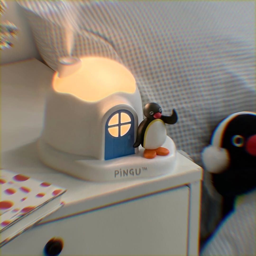 Martube Pingu Humidifier + Soft Lamp (Christmas Edition)- Preorder
