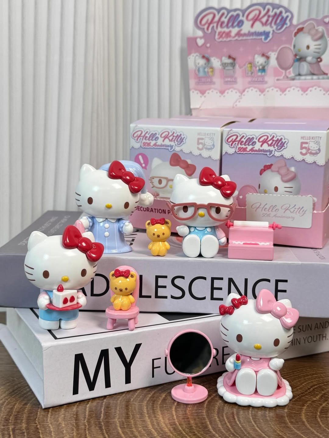Hello Kitty Daily Life Series - Official