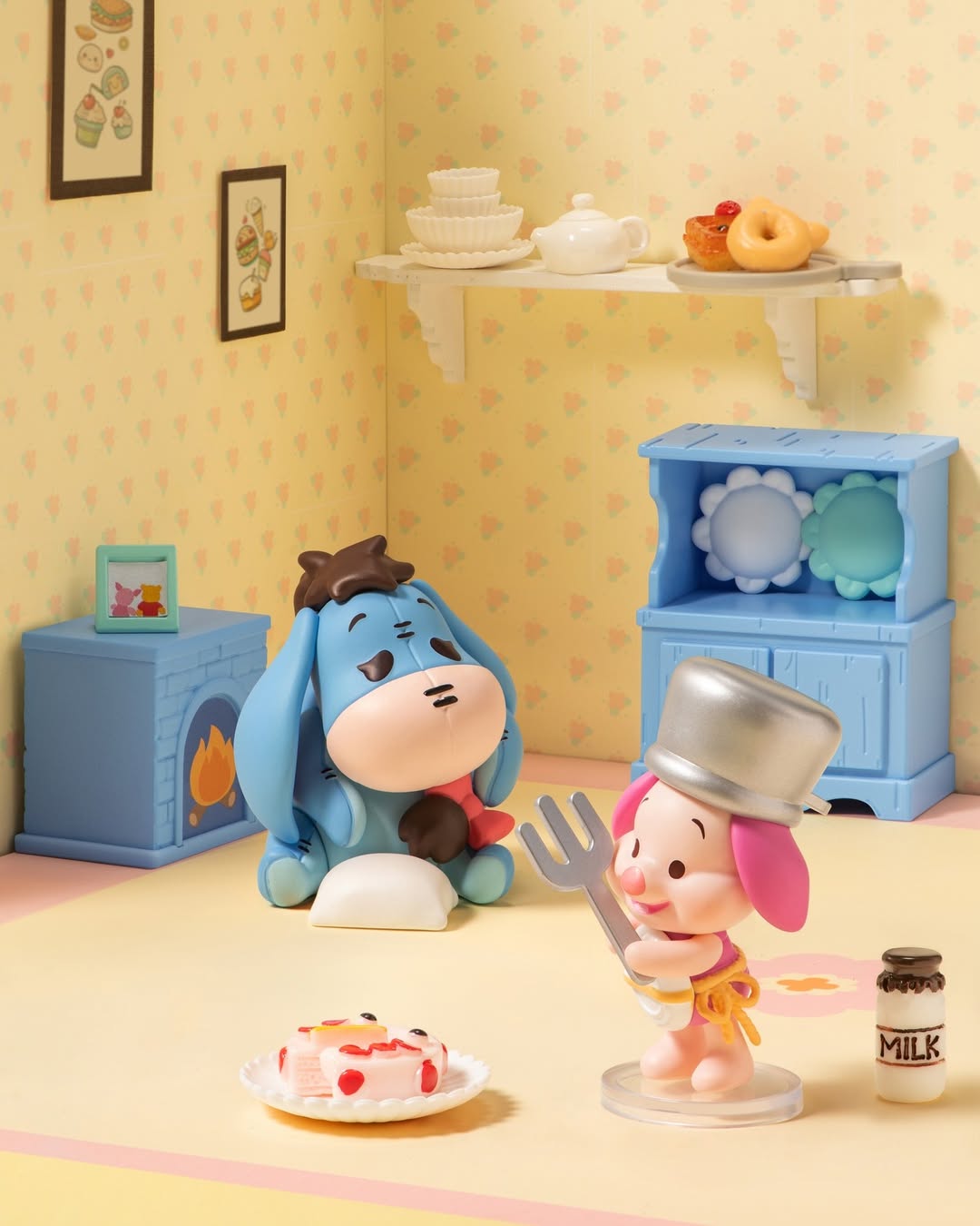 MINISO Disney Winnie the Pooh squad in Home Moments blind boxes