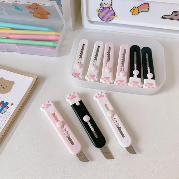 Kawaii Paw Pocket Cutter