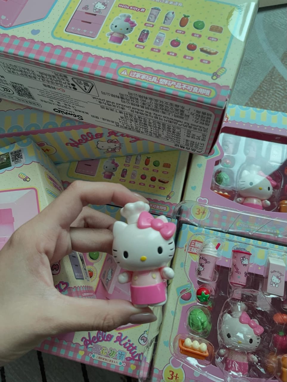 Hello Kitty/Cinnamoroll Miniature Toy Set