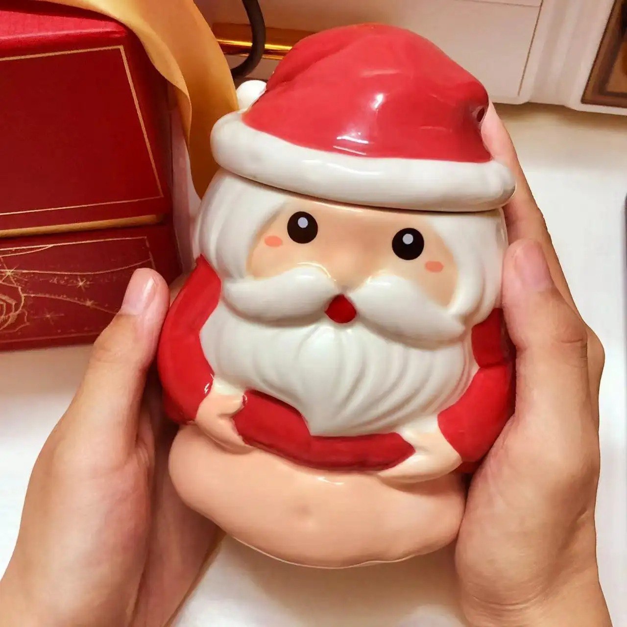 Santa Claus Ceramic Mug with Lid