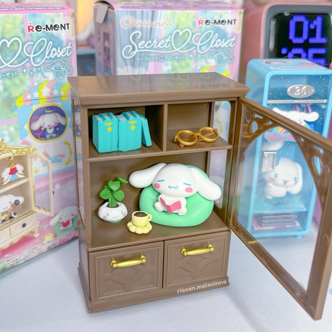 Hello Kitty And Friends Blind Box Mini Figures (Cinnamoroll Secret Closet)