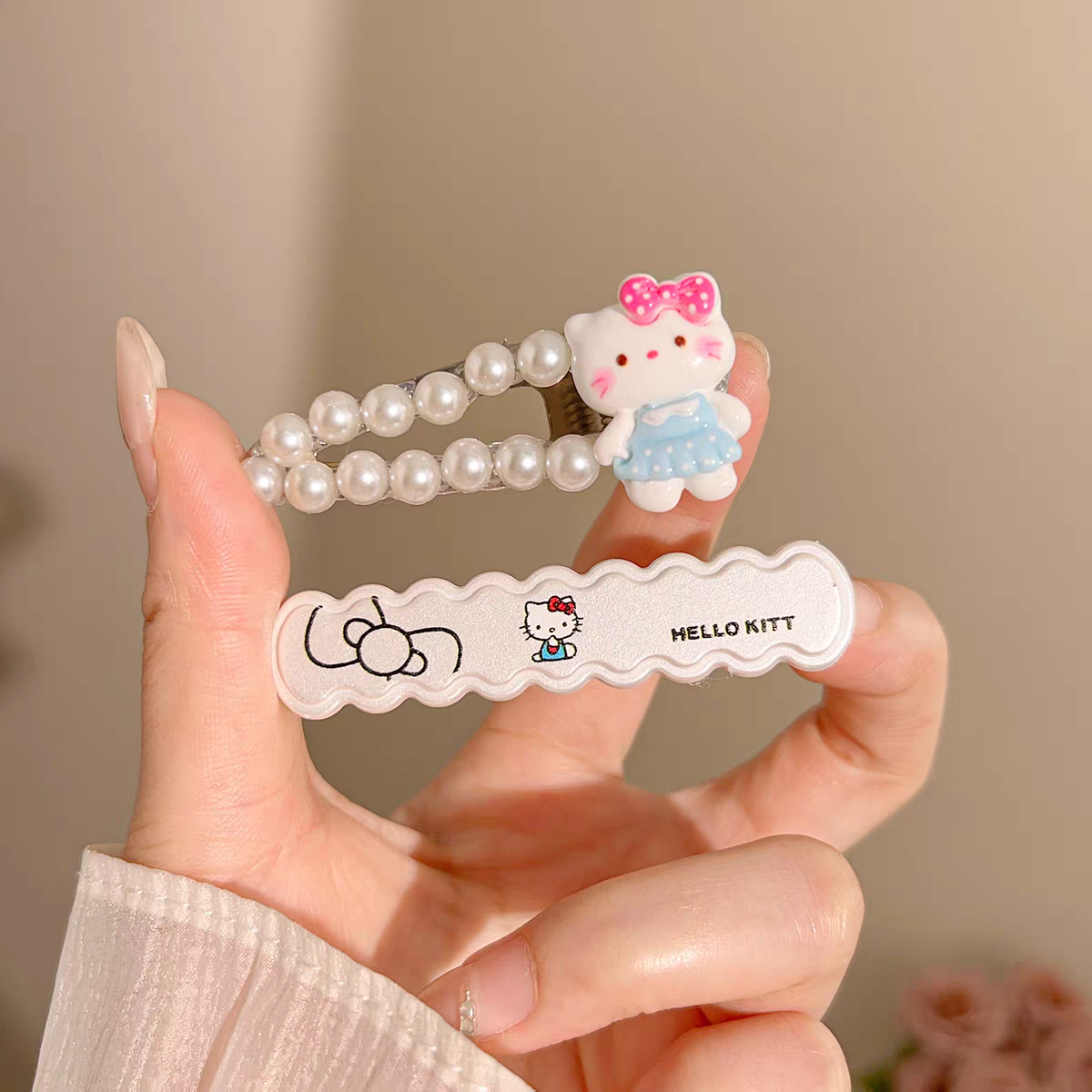 HK Hair Clip Set