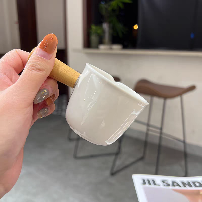 Milk Cup Sauce Ceramic Espresso Pouring Cup With Honey Wooden Handle