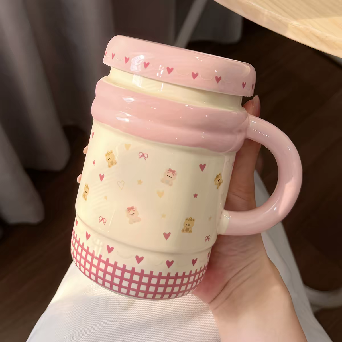 Stylish Ceramic Mug with Lid